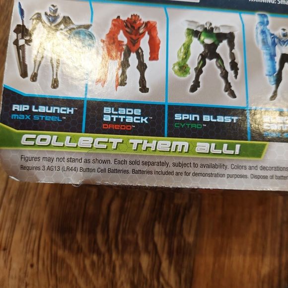 Max Steel Dual Strike Ferrus Action Figure NIB 2013 Light Up Blaster Mattel - Picture 5 of 7
